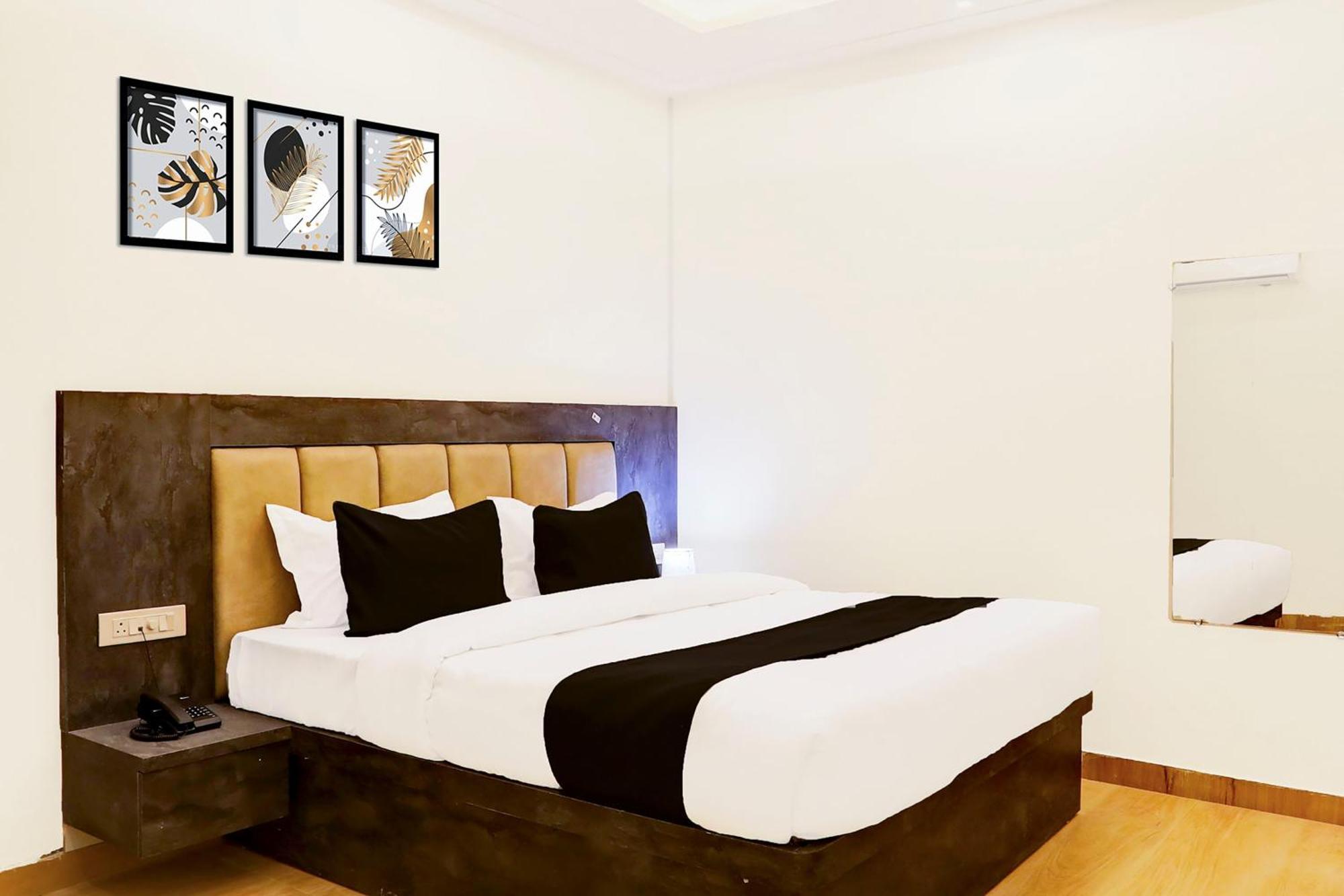 Hotel Super Townhouse Balua Road Pahadiya Varanasi