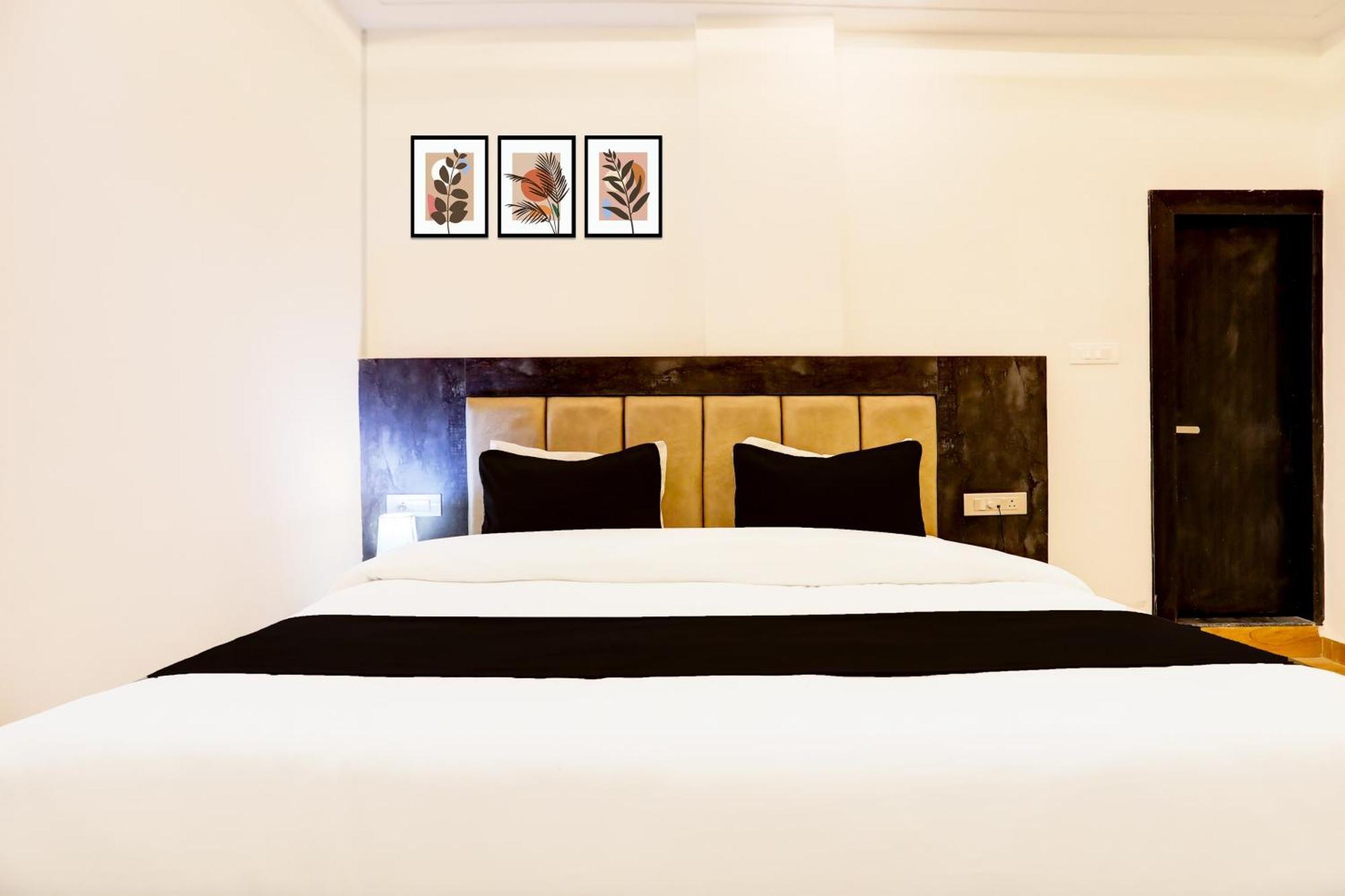 Super Townhouse Balua Road Pahadiya 3*